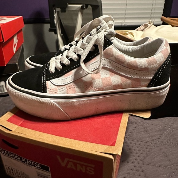Checkered Old Skool Platform Vans - Picture 4 of 8